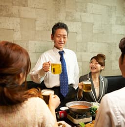会議・セミナー・学会後のパーティーに